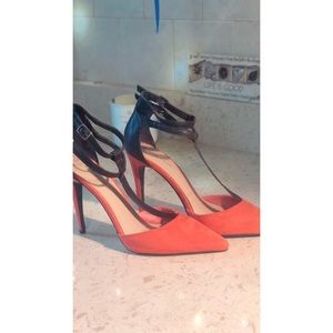 Women’s size US 10 EUR 40 bright orange with black